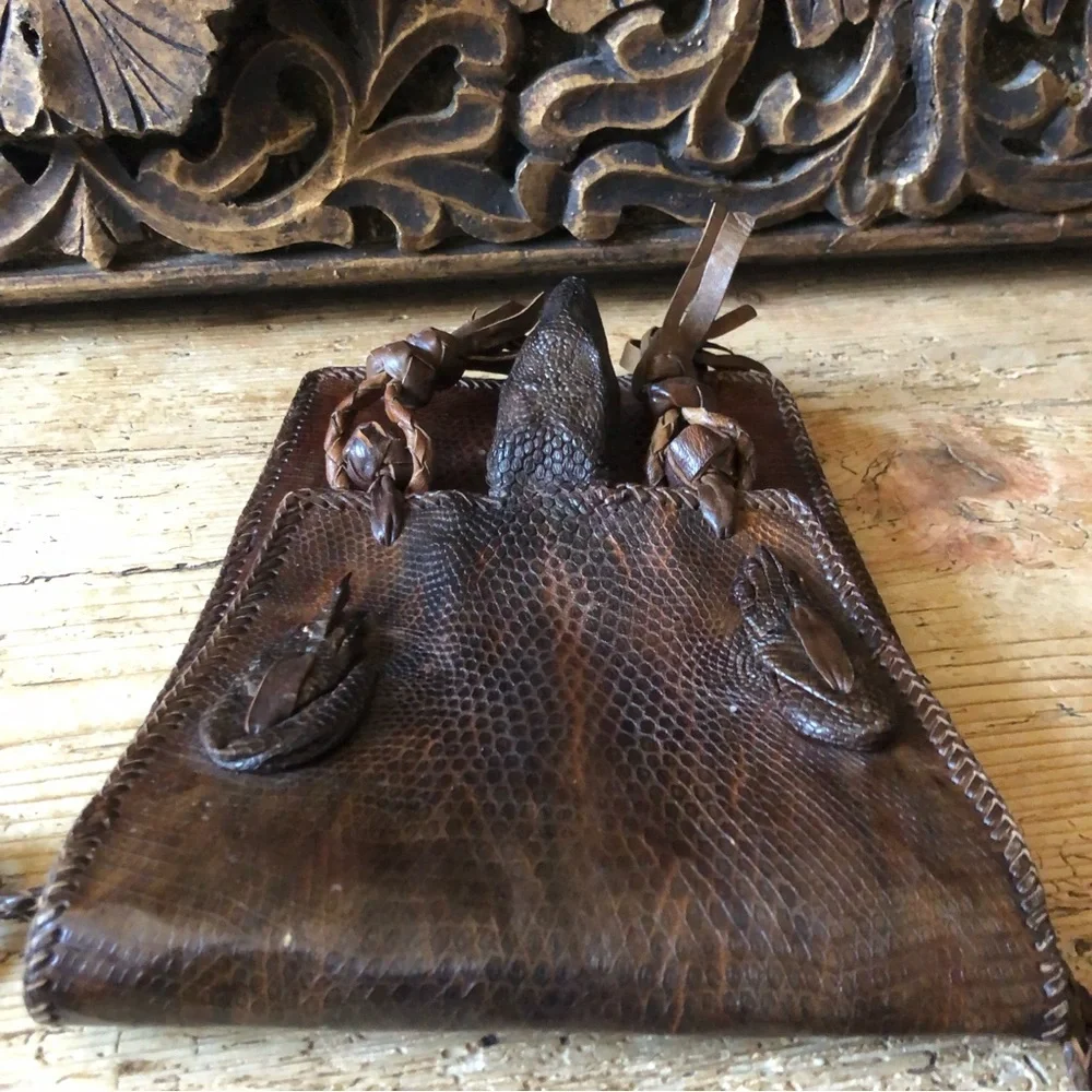 Vintage Exotic Lizard Head Feet Leather Handmade Crossbody Bag